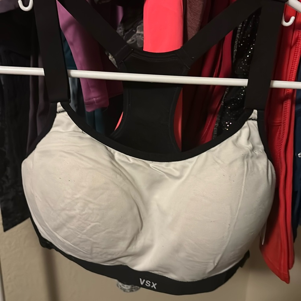 Victoria’s Secret Sports Bra White